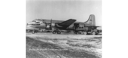 Douglas C-54M Skymaster U.S. Armee-Luftwaffen 513th Air Transport Group (MATS), Rhein-Main-AB - Berlin Airlift 70. Anniversary Edition